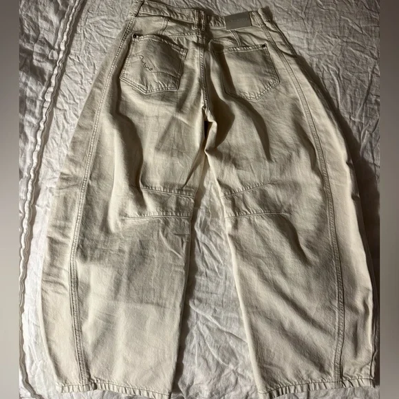 Free People x We The Free Cream Barrel Jeans - Picture 8 of 10